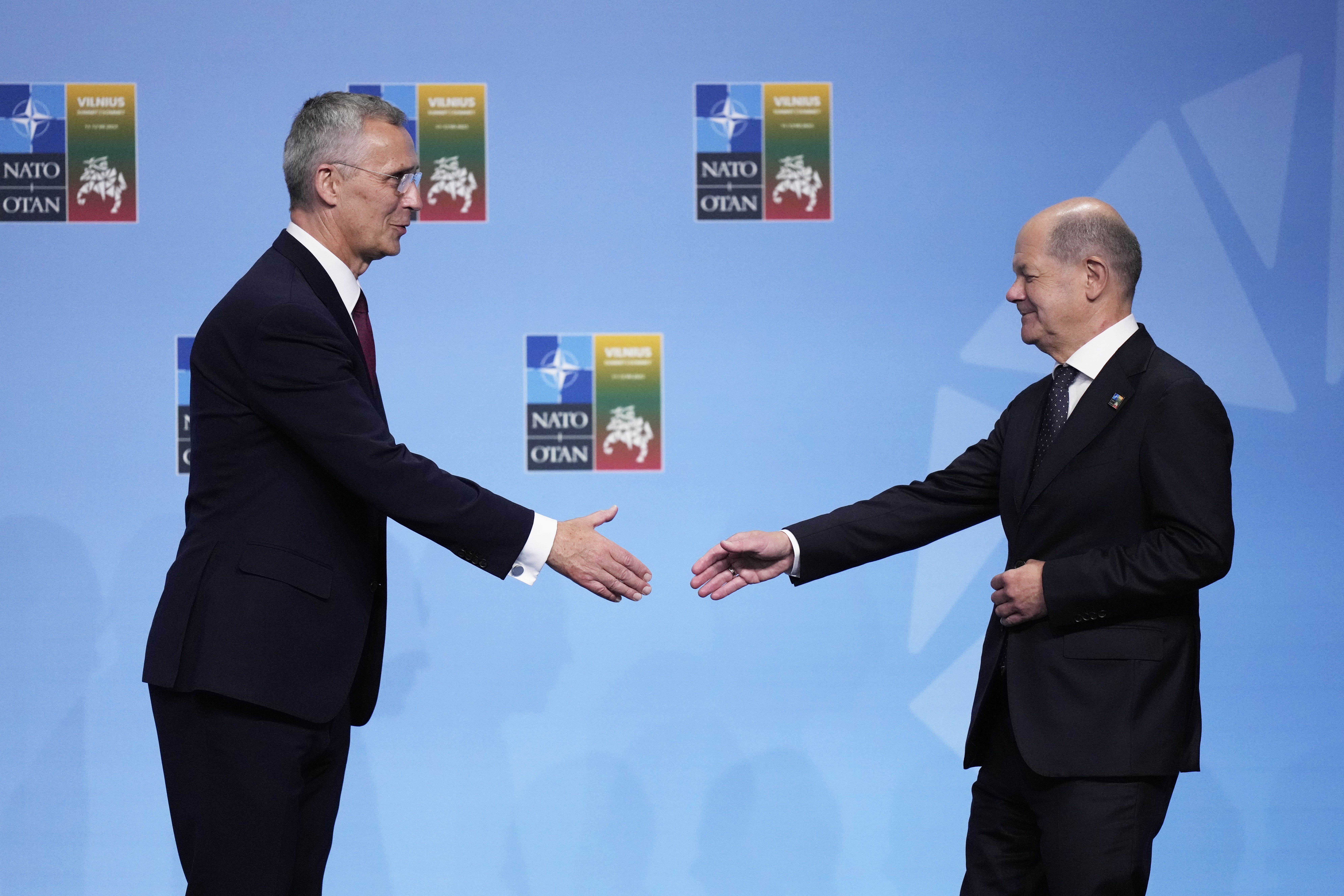 Канцлер Німеччини Олаф Шольц на саміті НАТО у Вільнюсі 11 липня / © Associated Press