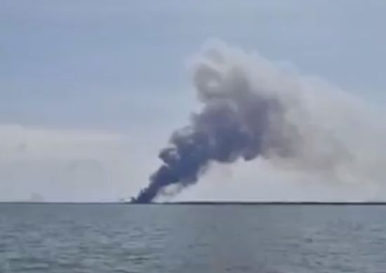 Російський розвідкорабель "Іван Хурс" зазнав ушкоджень, є поранені — Міноборони України