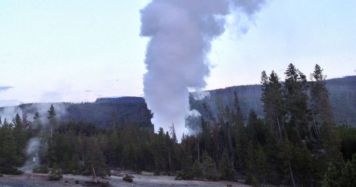 Самый высокий в мире гейзер в этом году взорвался рекордное количество раз
