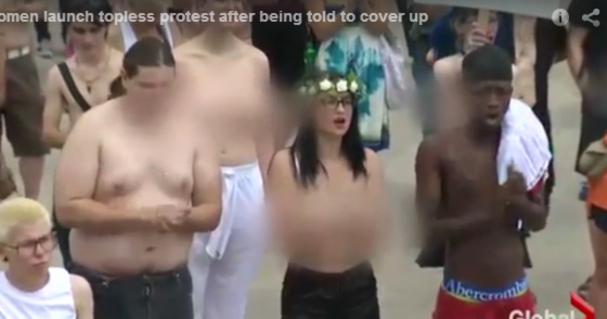 Сотни митингующих обнажились в знак протеста в Канаде