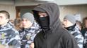 У Черкасах депутати ухвалили бюджет під "пильним оком" людей у чорному і в масках