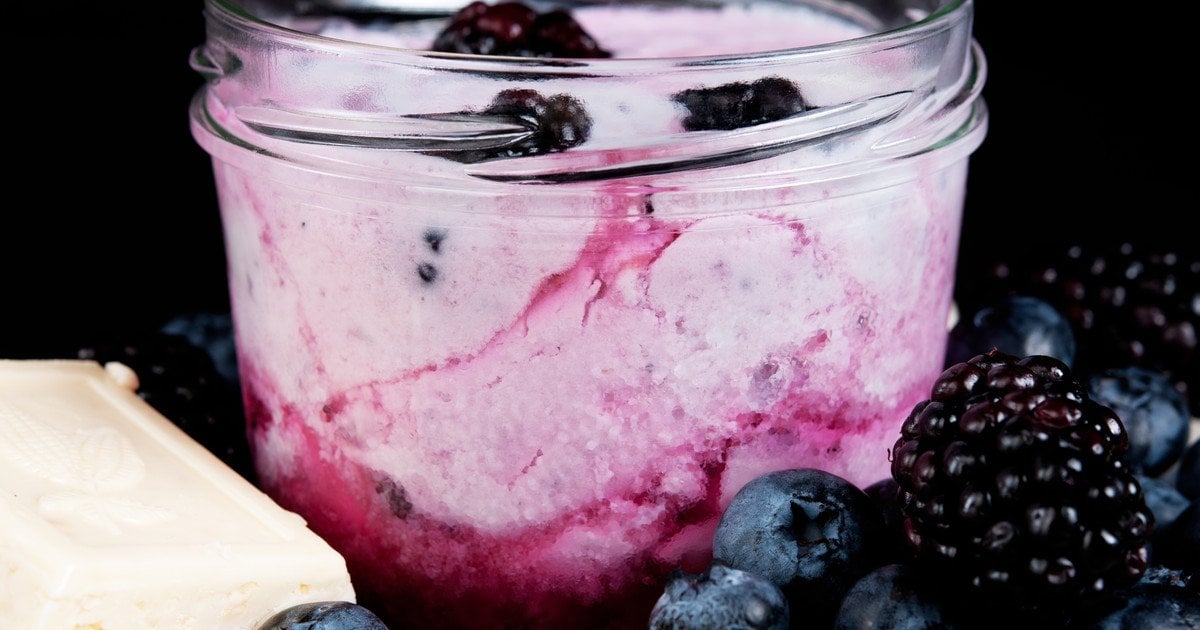 Суфле з кефіру та заморожених ягід