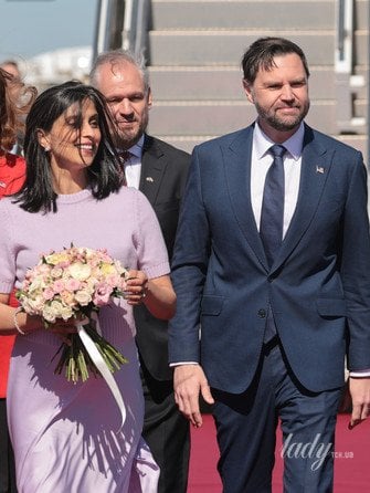 Уша і Джей Ді Венси