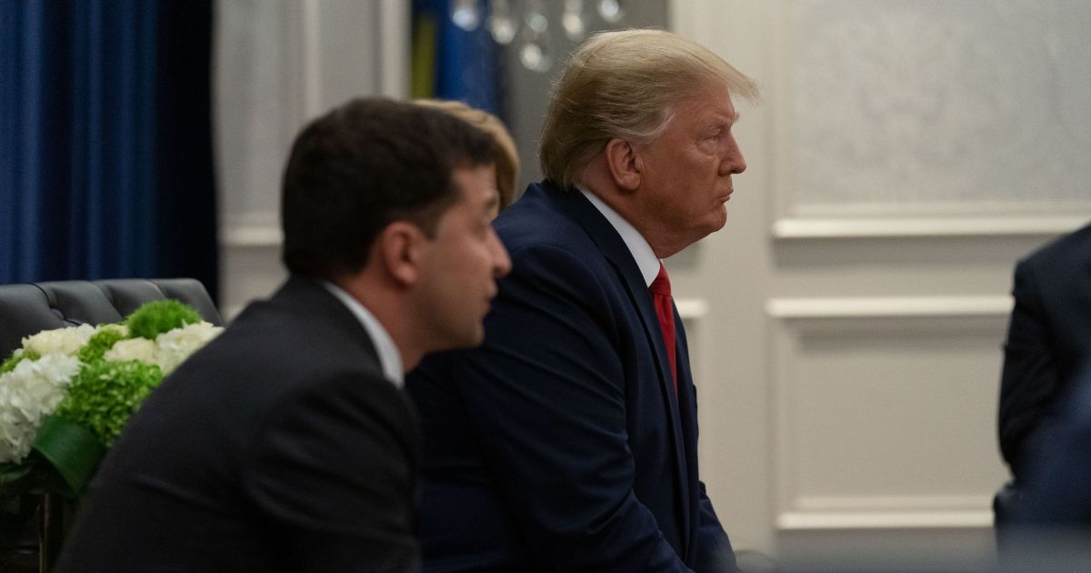 Зеленський побажав госпіталізованому через коронавірус Трампу швидкого одужання