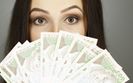 Українці стали багатшими, але побоюються стрибків долара – дослідження