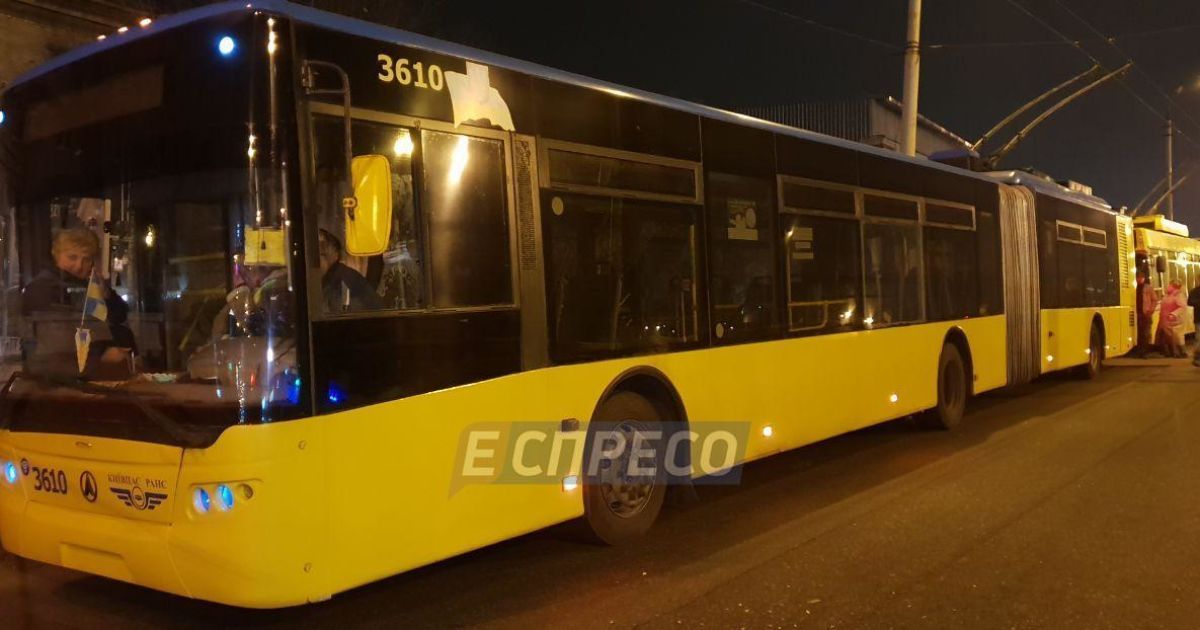 ДТП на Шулявському шляхопроводі в Києві_9 / © Еспресо.TV