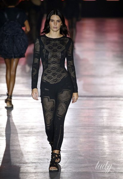 Коллекция Alberta Ferretti прет-а-порте сезона весна-лето 2019 / © East News