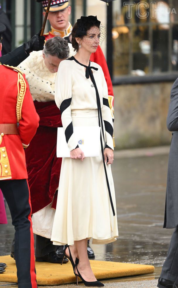 похороны королевы Елизаветы II в 2022-м и принца Филиппа - в 2021 году.