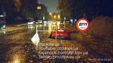 аварія на Волгоградській у Києві_2 / © dtp.kiev.ua