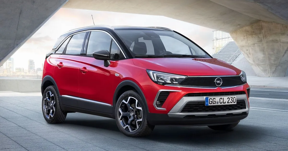 На украинский рынок вышел новый кроссовер Opel: названа его стоимость