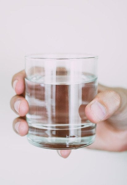 Можно ли запивать еду водой