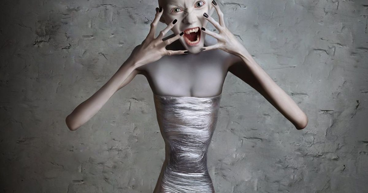 Монро приняла участие в жутком фотосете / © facebook.com/monroe.diva