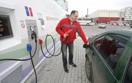 Сколько стоит заправить автомобиль. Средние цены на бензин 7 октября