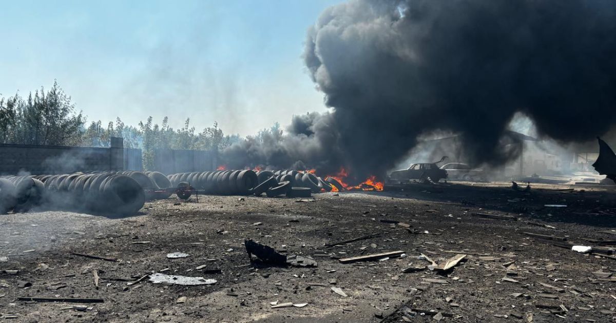 По меньшей мере, 3 человека погибли в Покровске во время удара РФ утром 8 июля.