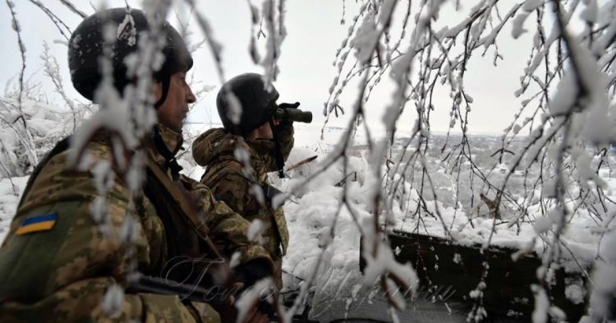 Бойовики на Донбасі поранили українського військового
