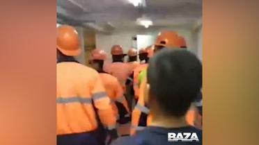 У Росії робітники через затримку зарплати влаштували погром в офісі компанії, яка будує завод "Газпрому"