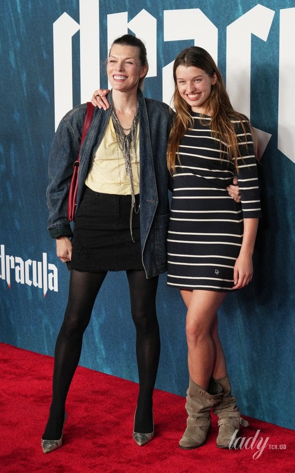 Мілла Йовович з донькою / © Associated Press