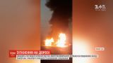 Масштабна аварія у Пакистані: пасажирський автобус зіткнувся з бензовозом і загорівся