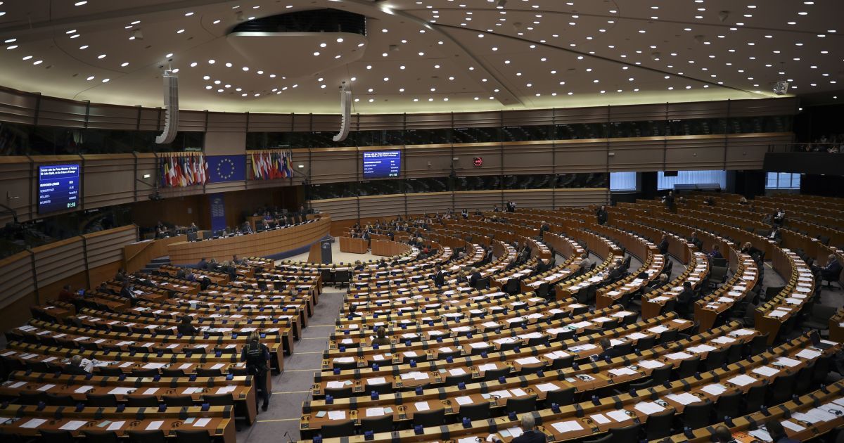 Выборы в Европарламент: две крупнейшие фракции впервые потеряют большинство - экзит-поллы