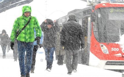 У Києві через снігопад ввели оперативне положення щодо руху громадського транспорту