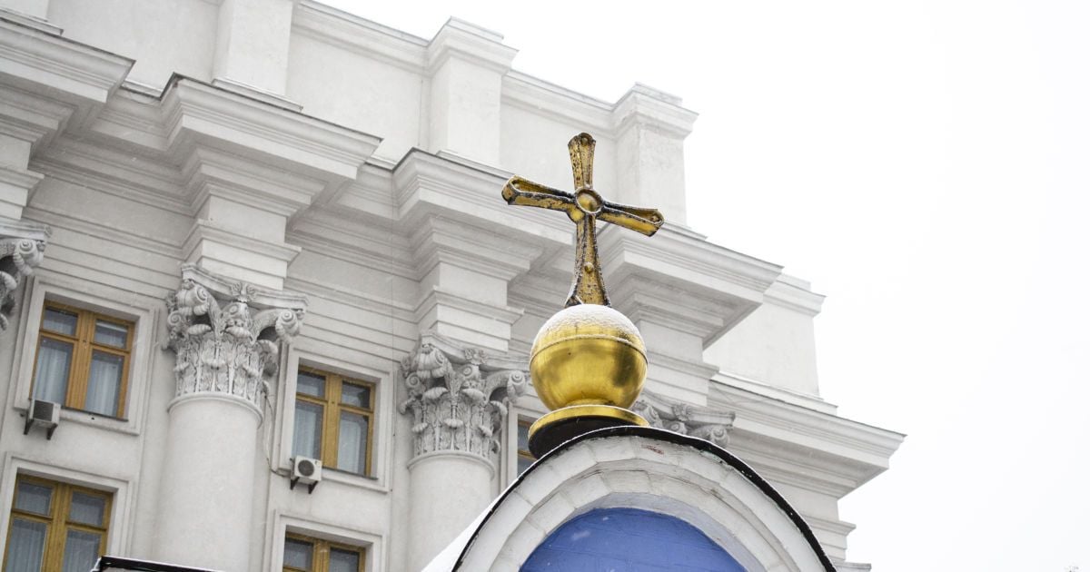 Коронавірус в Україні: ПЦУ дозволила проводити богослужіння без вірян та готує свої храми до можливого розміщення хворих