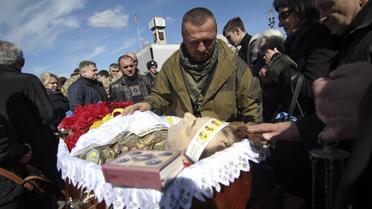 С Дмитрием Годзенком пришли проститься сотни людей. / © УНИАН