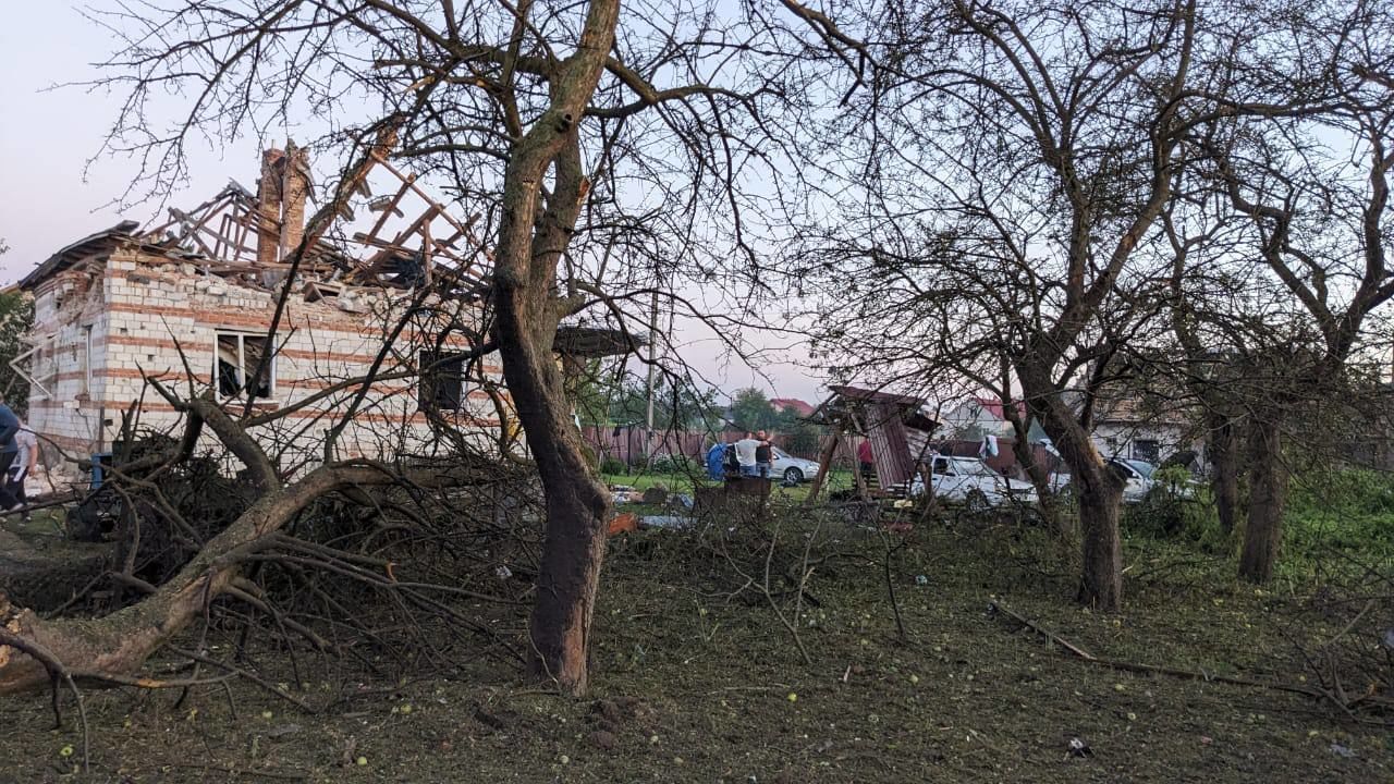 На Львівщині внаслідок атаки РФ пошкоджено житлові будинки. / © Максим Козицький / Facebook