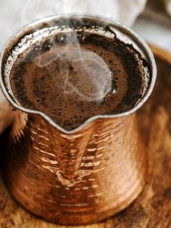 Какой водой заливать кофе в кофеварке