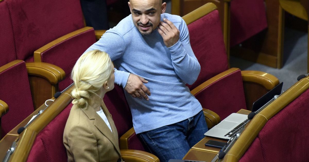 В Раде начали отзывать голоса за скандальный закон об электронном декларировании