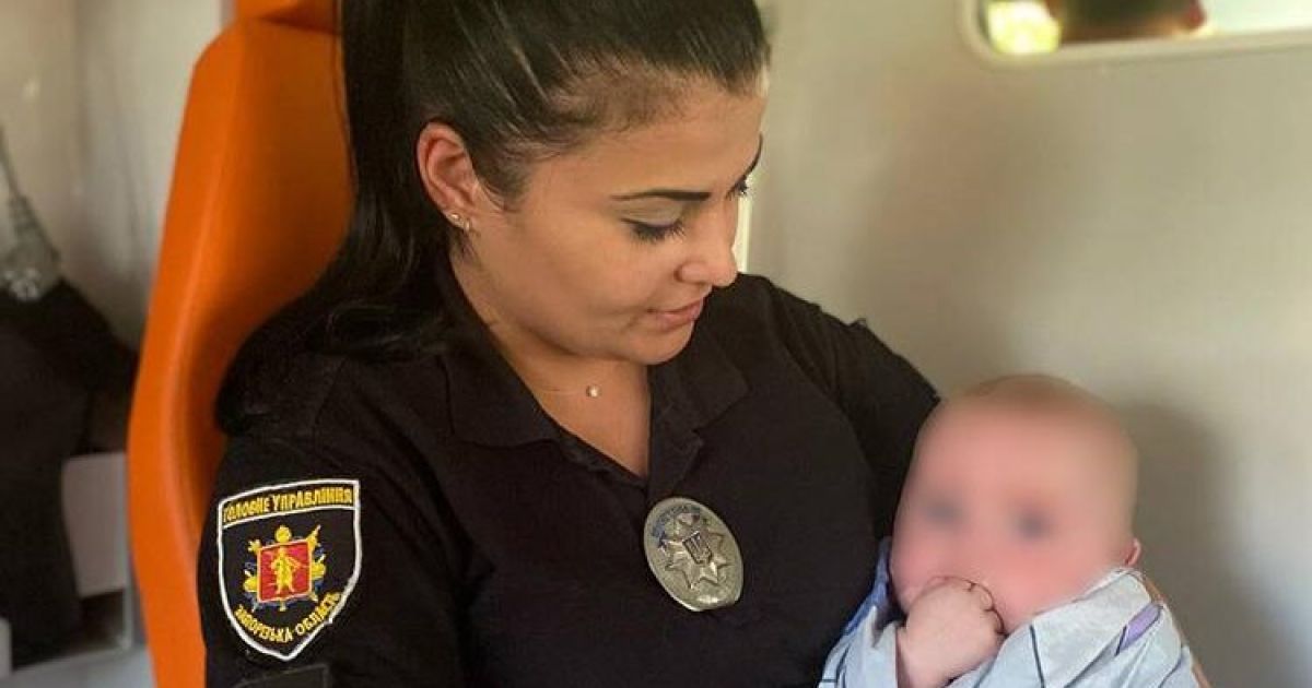 Нікому не потрібне: мати залишила немовля на рідних, а ті спровадили його до лікарні і відмовилися