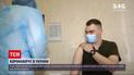 Новини України: у Вінниці вакцинували 120 нацгвардійців