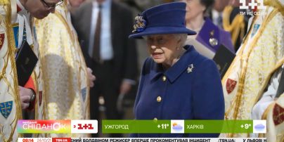 Королева Елизавета II отказалась стать "Бабушкой года"