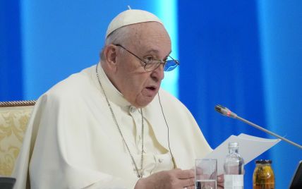 Папа Римский заявил, что считает россиян "великим народом" и не верит в жестокость граждан РФ по отношению к Украине