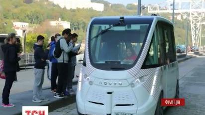 У Франції випустили на вулиці безпілотний автобус