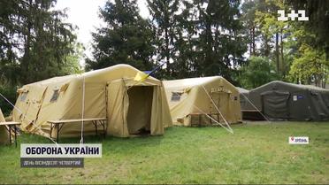 В Ірпені створили перше наметове містечко – як облаштувалися люди