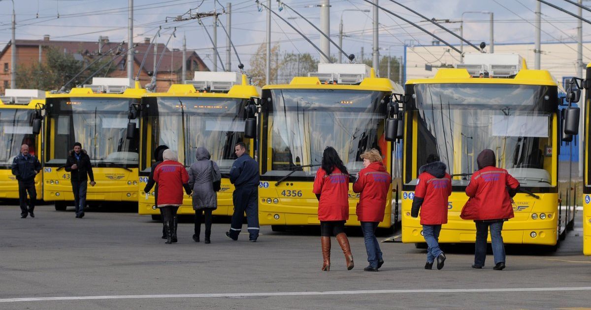 У Києві змінені маршрути тролейбусів та автобусів