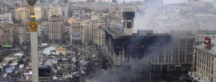 В Киеве начинают отстраивать сгоревший во время Майдана Дом профсоюзов