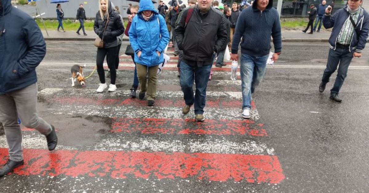 В Киеве протестующие перекрыли Протасов Яр из-за застройки