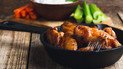 Куриные крылышки на сковороде