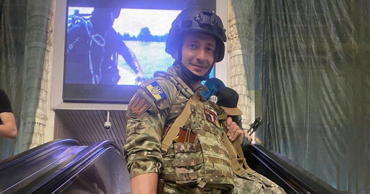 Коля Сєрга заспівав для жінки, яка втратила ногу у Куп'янську - фото ...