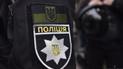 Родичі скаржаться на правоохоронця, що він незаконно проник на подвір'я