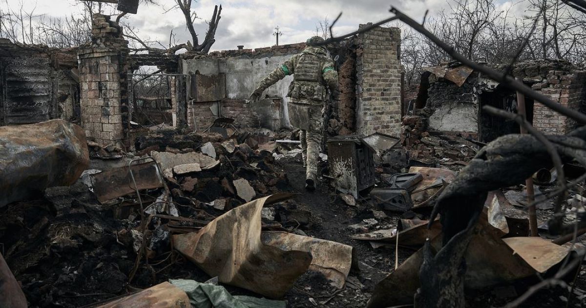 Несмотря на то, что Торецк почти уничтожен россиянами, за него до сих пор продолжаются бои.