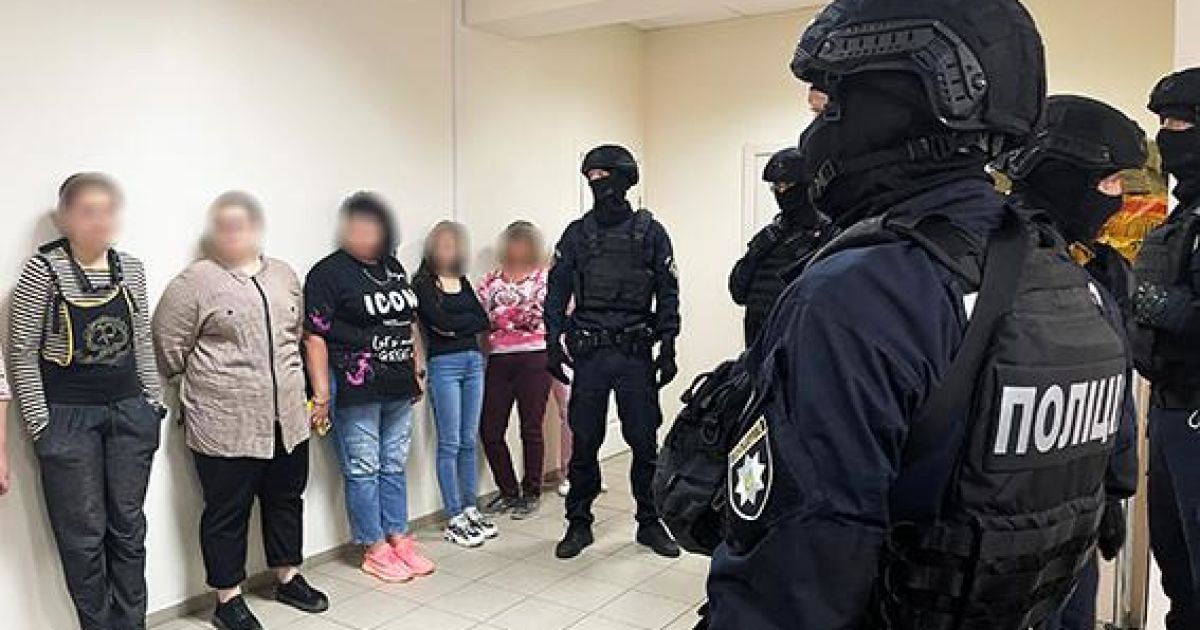 Представлялись работниками банка: штурмом в Николаеве полицейские прекратили работу подпольного колл-центра