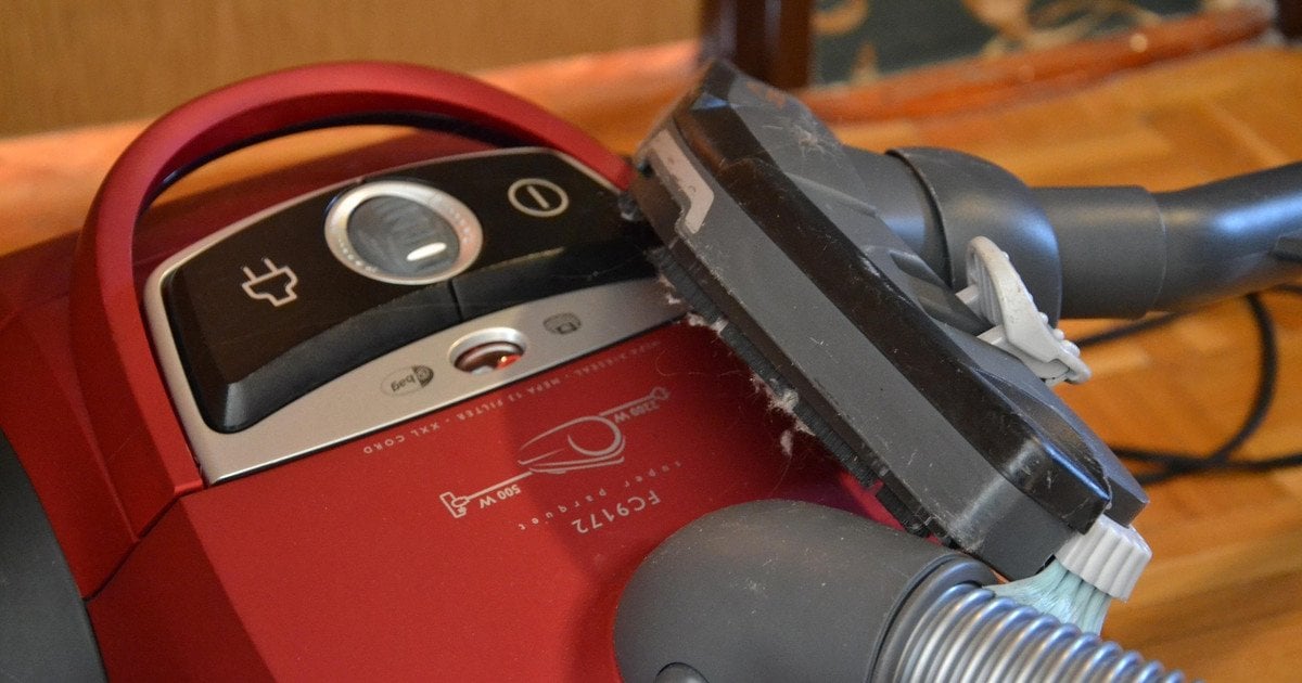 Що робити, якщо пилосос слабо всмоктує