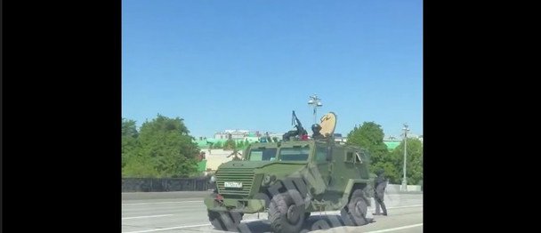 Путина напугали дроны: возле Кремля появилась военная техника (видео)