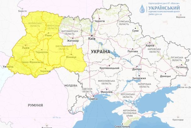 Синоптики попереджають про грози та шквали на заході України.