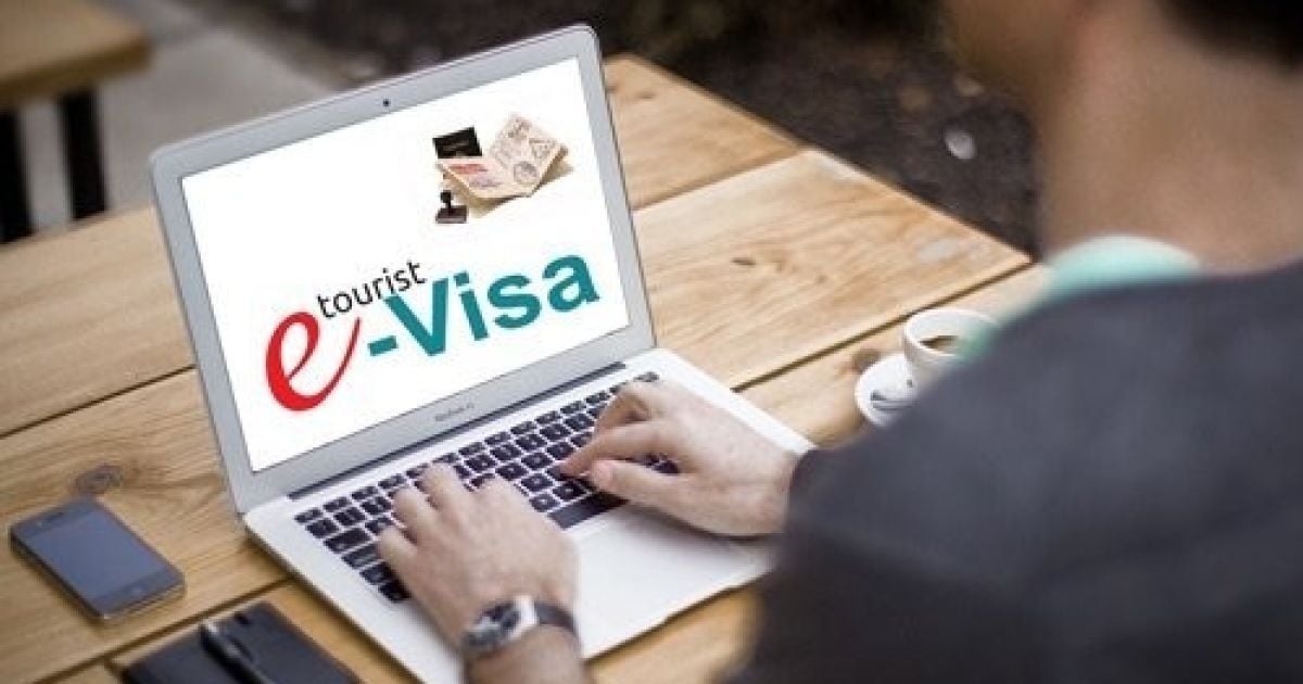 Україна планує ввести електронні візи для іноземців — МЗС України