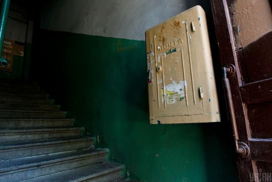 Українцям у поштові скриньки невідомі підкидають листівки із закликами не вакцинуватися