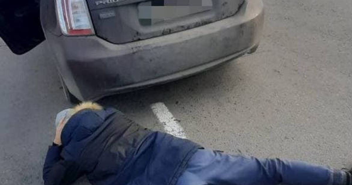 На Рівненщині затримали трьох шпигунів, які фотографували блокпости поблизу військової частини
