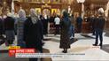 В единой до сих пор открытой лавре УПЦ МП пренебрегают масками и не соблюдают карантин